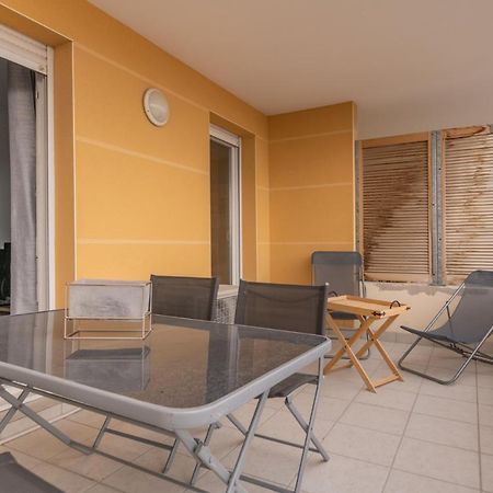モントゥーAppt De Charme Avec Grand Balcon Proche Avignon Wifi Gratuitアパートメント エクステリア 写真