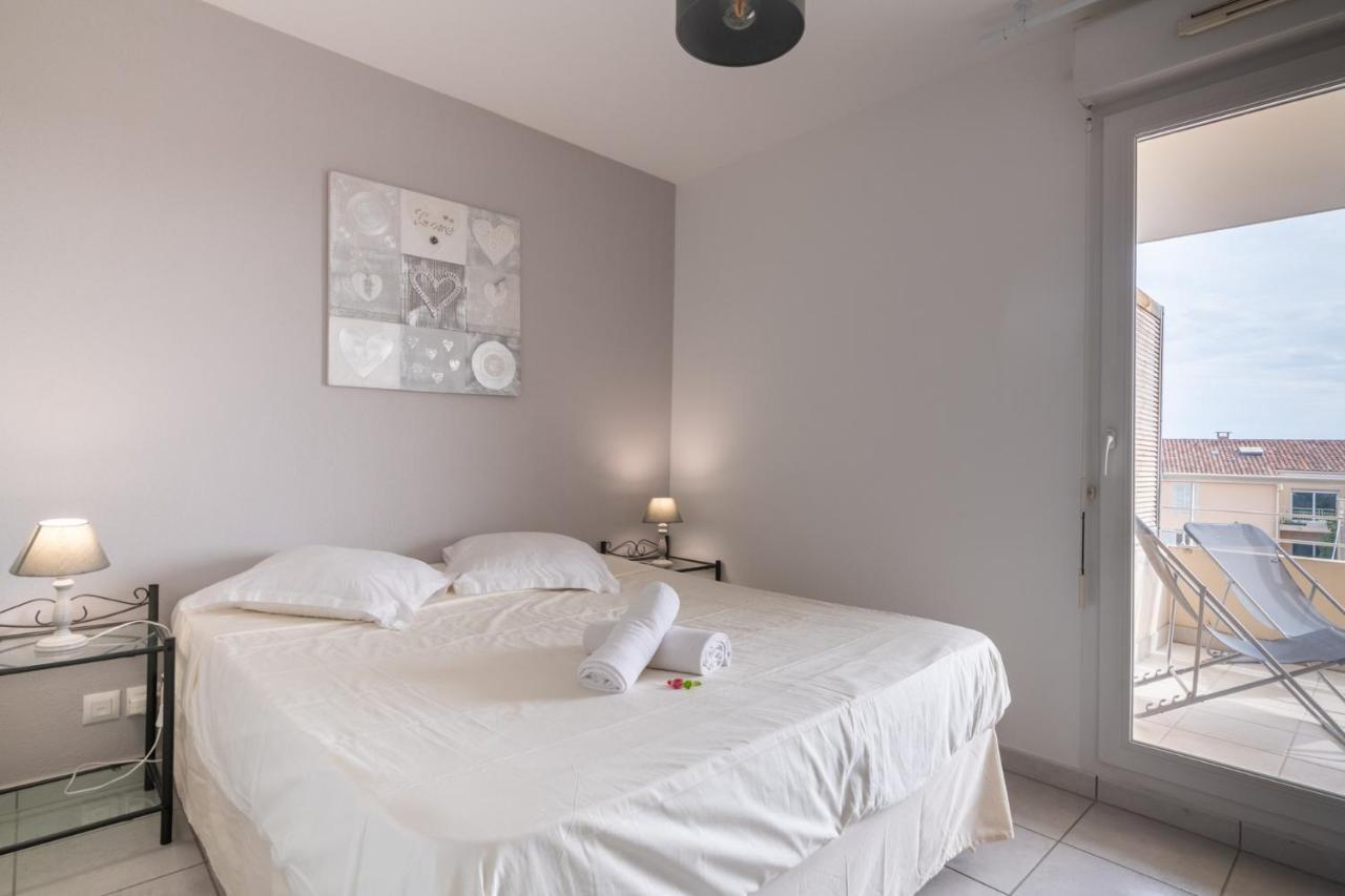モントゥーAppt De Charme Avec Grand Balcon Proche Avignon Wifi Gratuitアパートメント エクステリア 写真